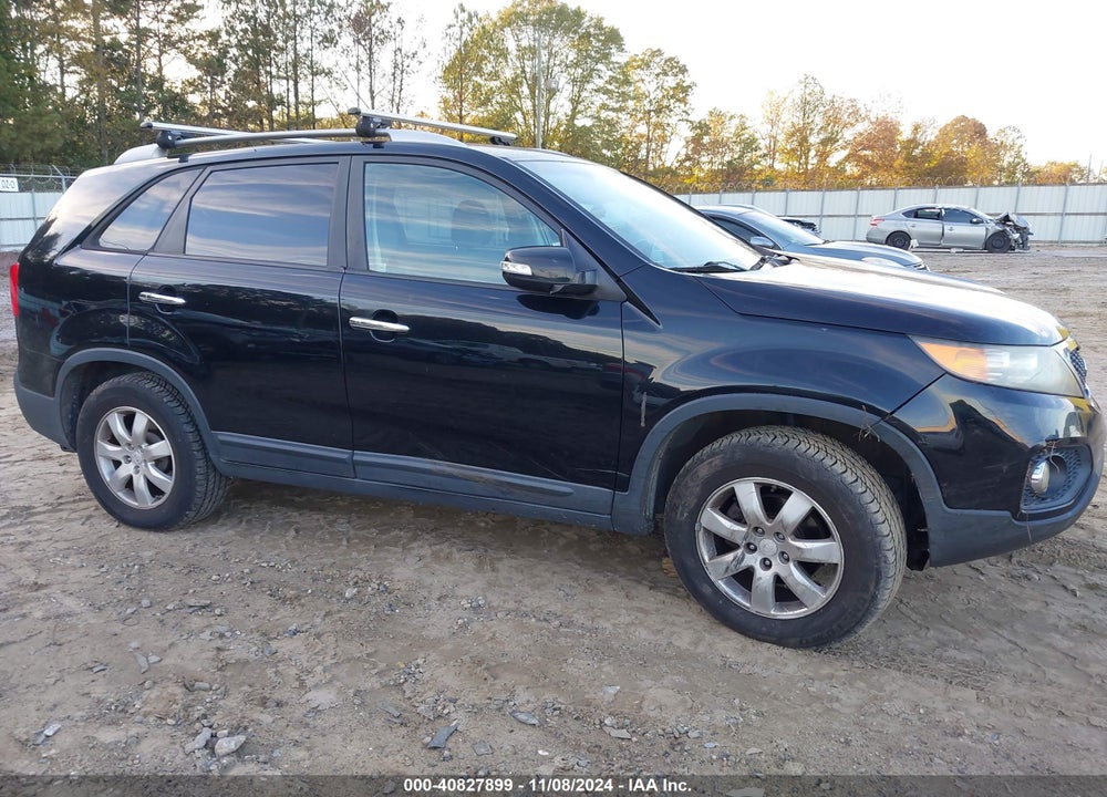 2011 KIA SORENTO LX VIN: 5XYKT3A14BG031838