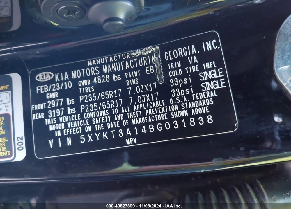 2011 KIA SORENTO LX VIN: 5XYKT3A14BG031838