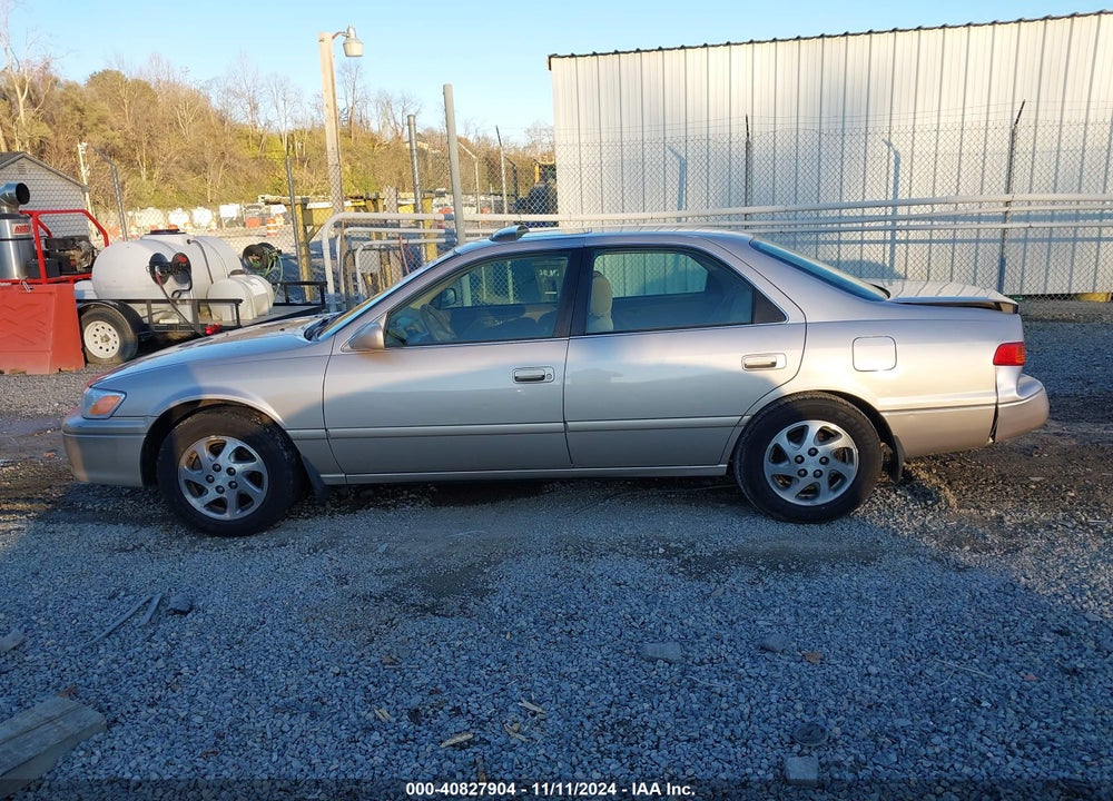2001 TOYOTA CAMRY LE VIN: 4T1BG22K41U861749