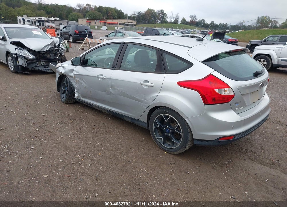 2013 FORD FOCUS SE VIN: 1FADP3K24DL225030