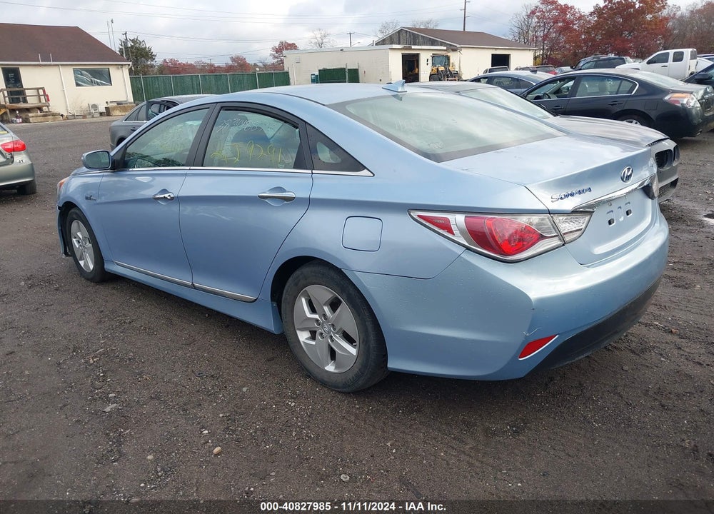 2012 HYUNDAI SONATA HYBRID VIN: KMHEC4A40CA030003