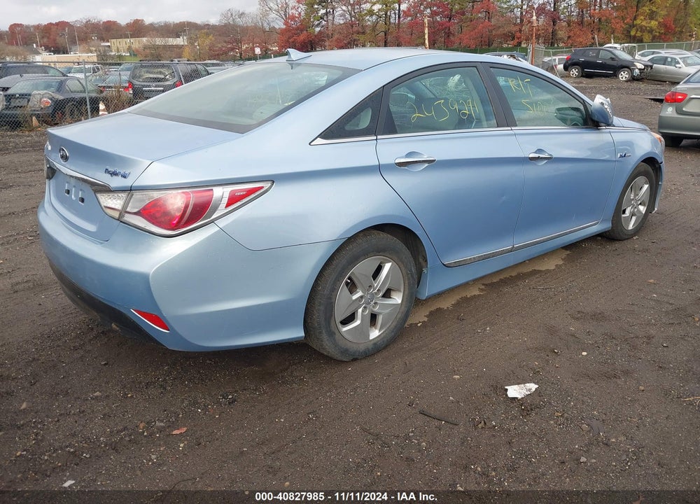 2012 HYUNDAI SONATA HYBRID VIN: KMHEC4A40CA030003