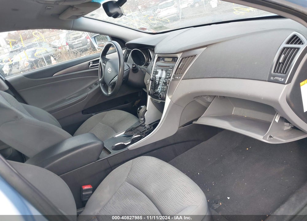 2012 HYUNDAI SONATA HYBRID VIN: KMHEC4A40CA030003