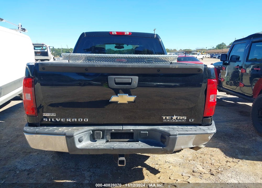 2009 CHEVROLET SILVERADO 1500 LT VIN: 3GCEC23029G179557