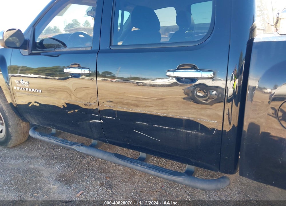 2009 CHEVROLET SILVERADO 1500 LT VIN: 3GCEC23029G179557