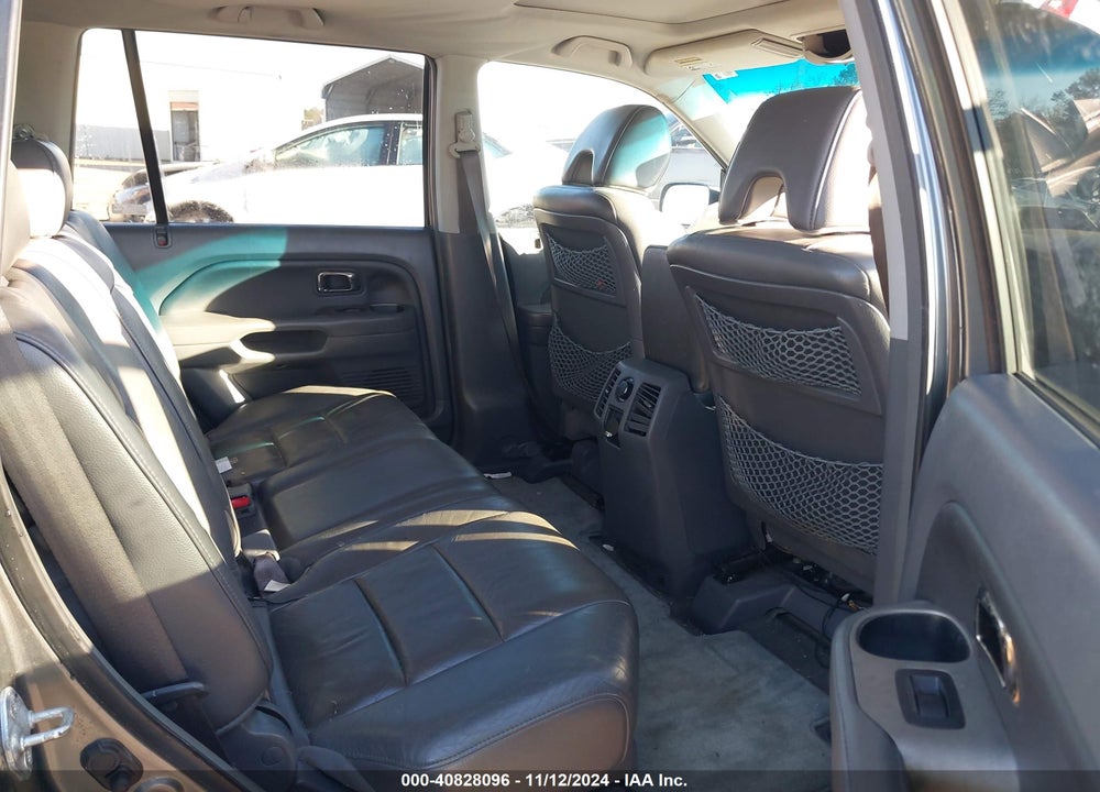 2007 HONDA PILOT EX-L VIN: 5FNYF18777B012604