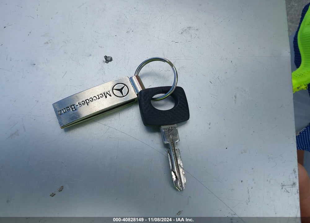 1994 MERCEDES-BENZ E 320 VIN: WDBEA66E0RC023720