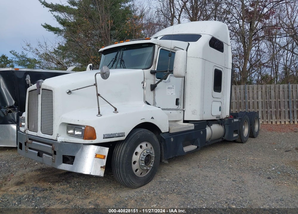 2003 KENWORTH T600 T600 VIN: 1XKADB9X43J383397