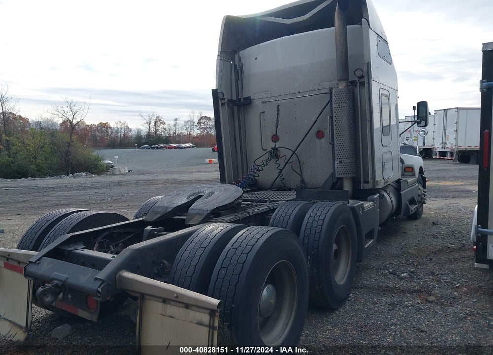 2003 KENWORTH T600 T600 VIN: 1XKADB9X43J383397