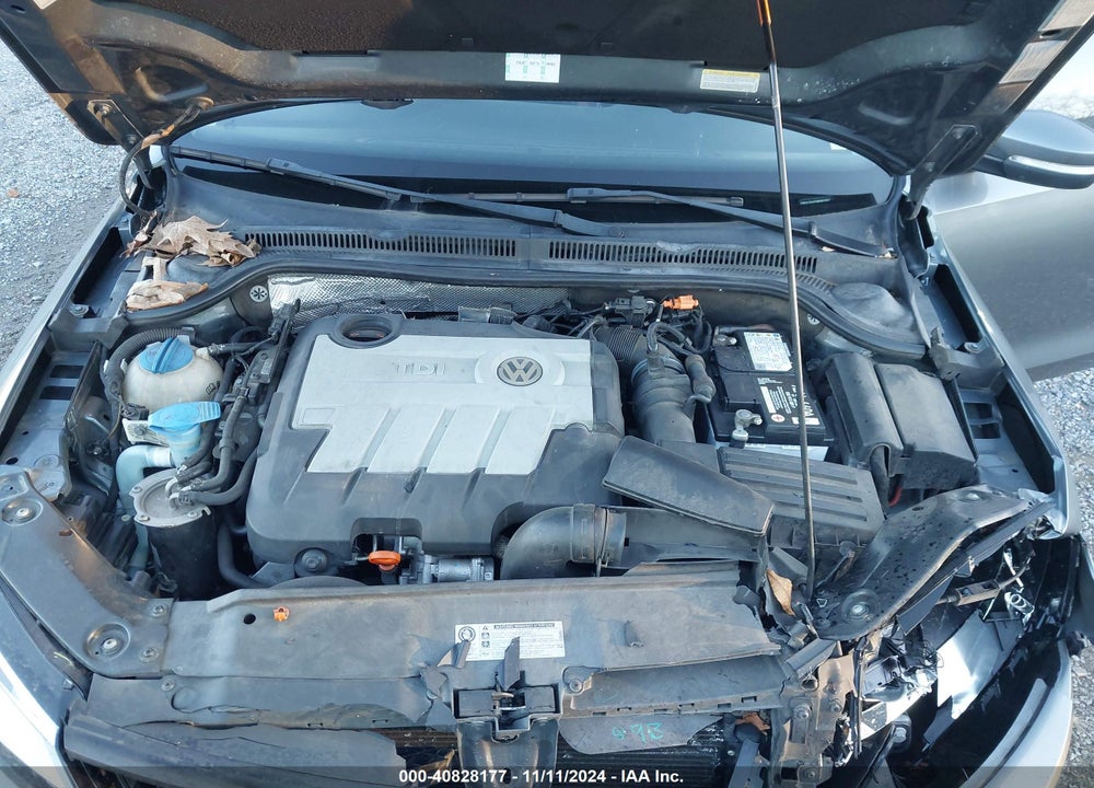 2012 VOLKSWAGEN JETTA 2.0L TDI VIN: 3VW3L7AJ7CM381557