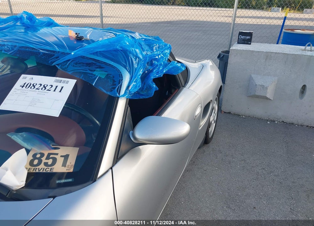 1999 PORSCHE BOXSTER VIN: WP0CA2983XU630693