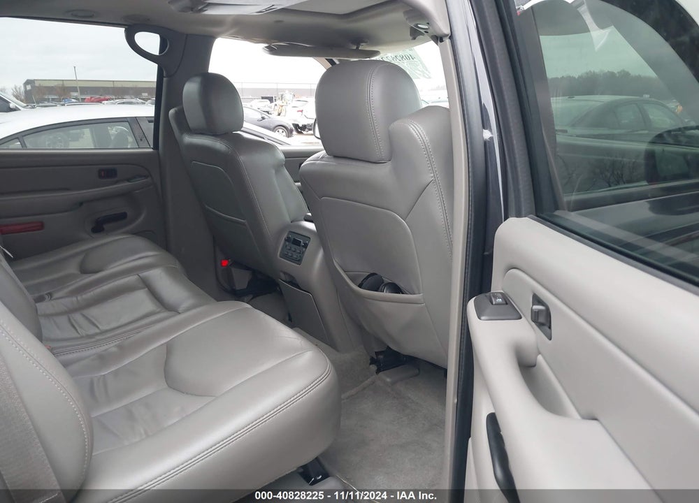 2004 CHEVROLET TAHOE LT VIN: 1GNEK13Z34J314653