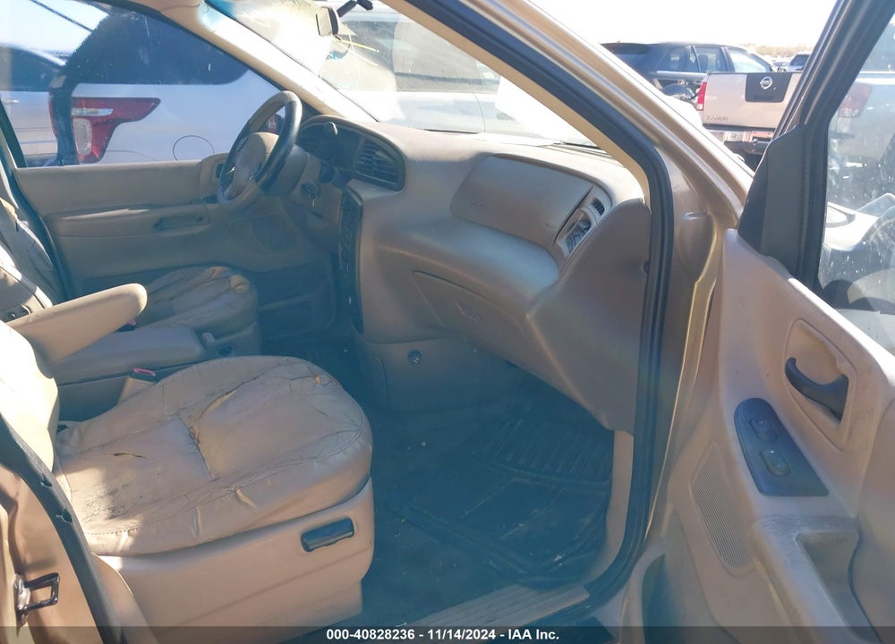 2000 FORD WINDSTAR SE VIN: 2FMDA5242YBC08897