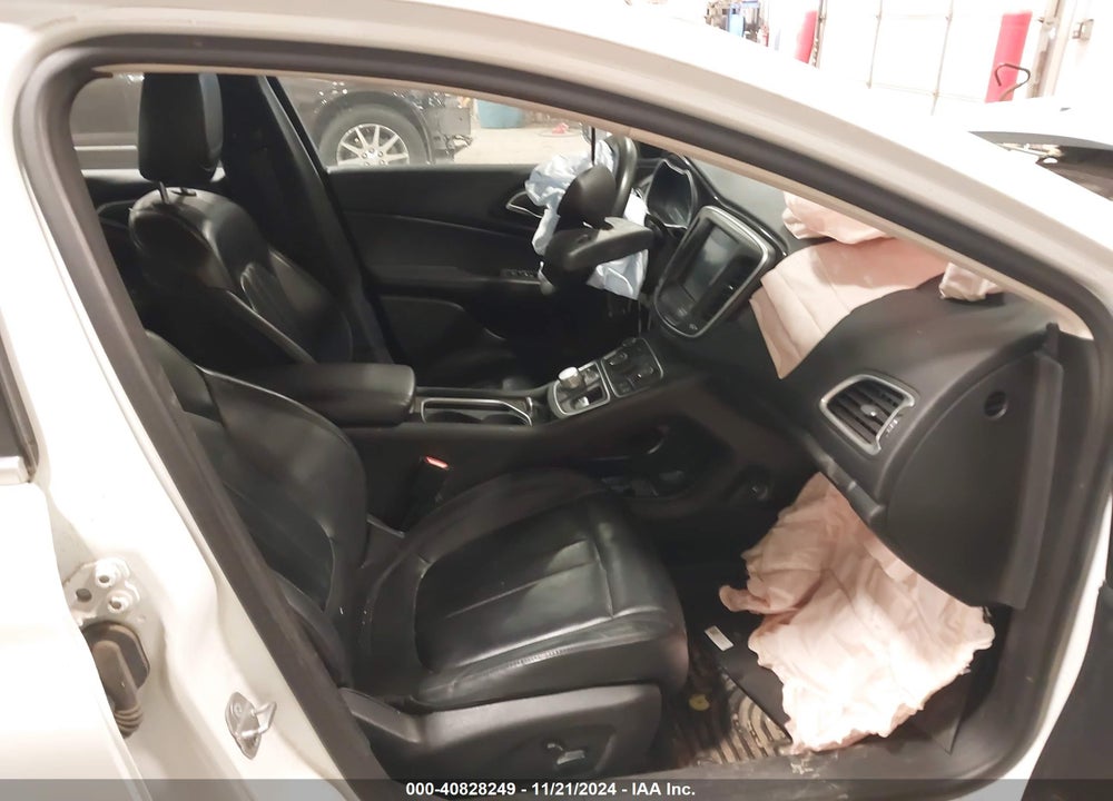 2015 CHRYSLER 200 VIN: 1C3CCCCG8FN515472