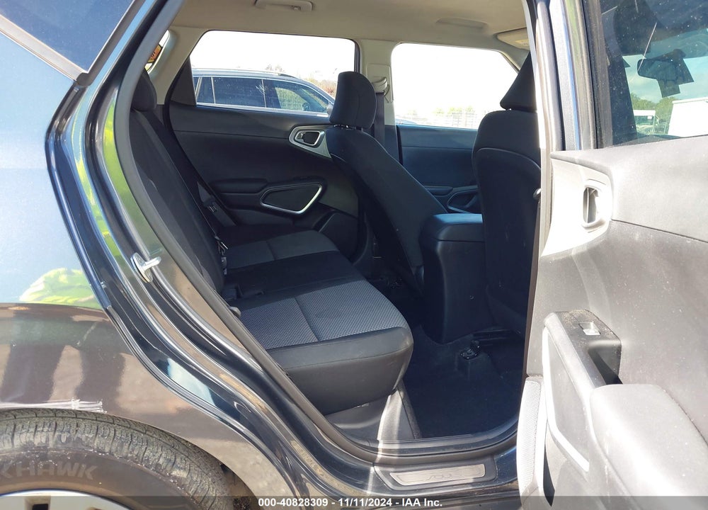 2020 KIA SOUL LX VIN: KNDJ23AU2L7098378