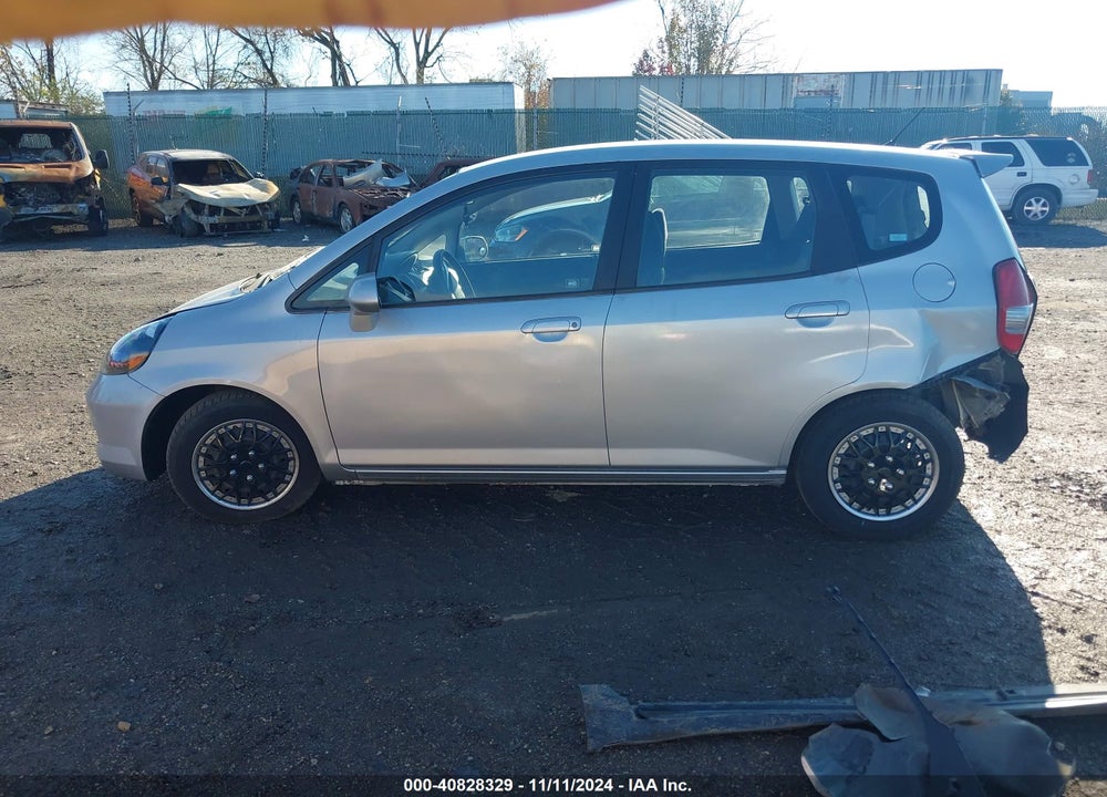 2007 HONDA FIT VIN: JHMGD38457S036100