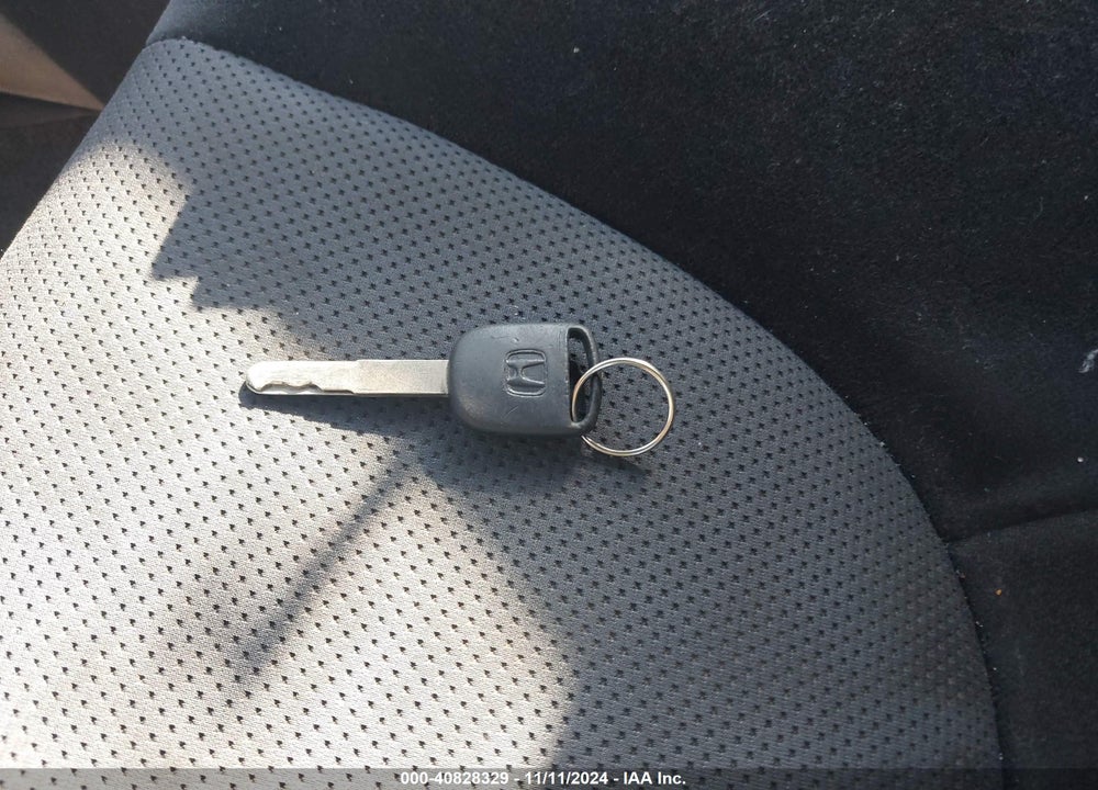 2007 HONDA FIT VIN: JHMGD38457S036100