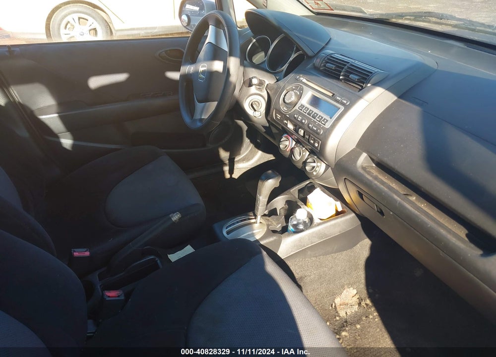 2007 HONDA FIT VIN: JHMGD38457S036100