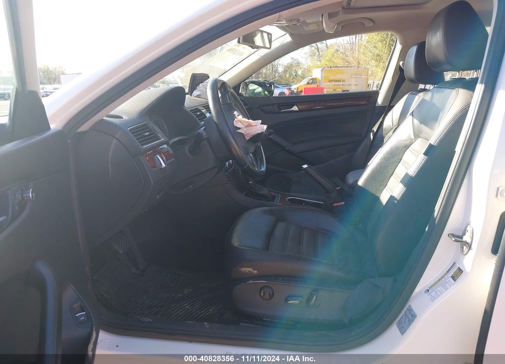 2013 VOLKSWAGEN PASSAT 2.0L TDI SEL PREMIUM VIN: 1VWCN7A38DC036164