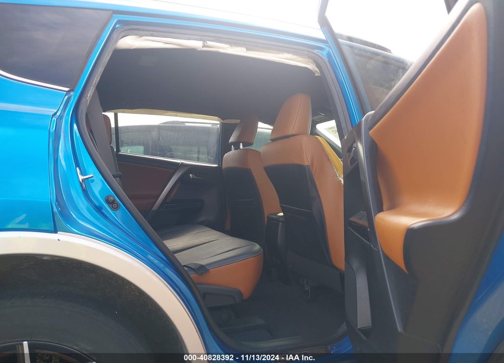 2016 TOYOTA RAV4 SE VIN: JTMNFREV1GJ078059