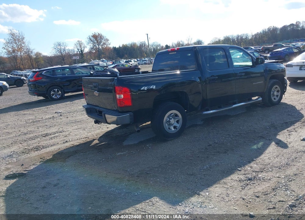 2011 CHEVROLET SILVERADO 1500 LS VIN: 3GCPKREA0BG266910
