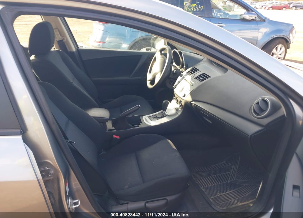 2010 MAZDA 3 I SPORT VIN: JM1BL1SG8A1311297