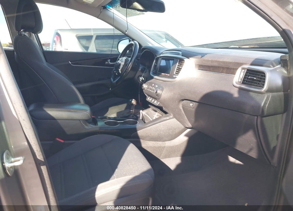 2016 KIA SORENTO 2.4L LX VIN: 5XYPG4A33GG079162