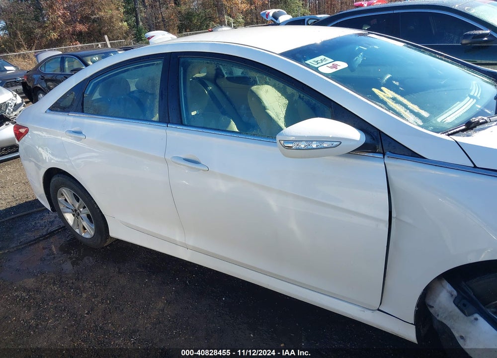 2014 HYUNDAI SONATA GLS VIN: 5NPEB4AC1EH929379