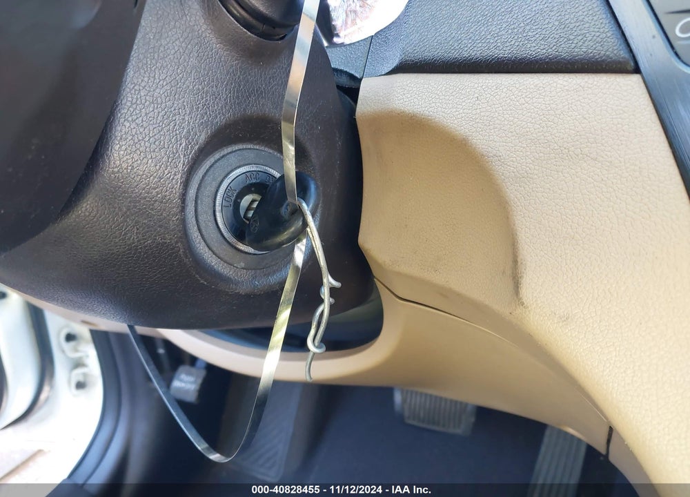 2014 HYUNDAI SONATA GLS VIN: 5NPEB4AC1EH929379