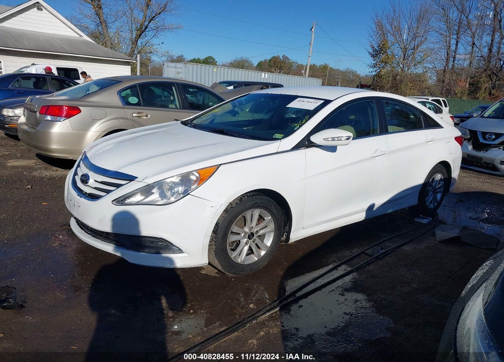 2014 HYUNDAI SONATA GLS VIN: 5NPEB4AC1EH929379