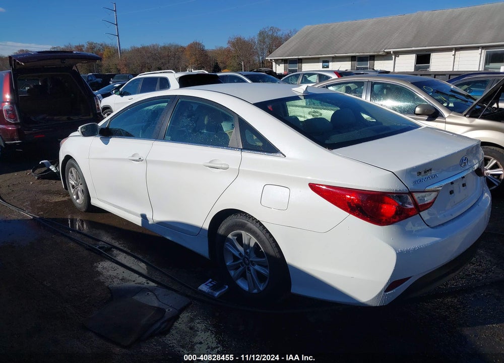 2014 HYUNDAI SONATA GLS VIN: 5NPEB4AC1EH929379