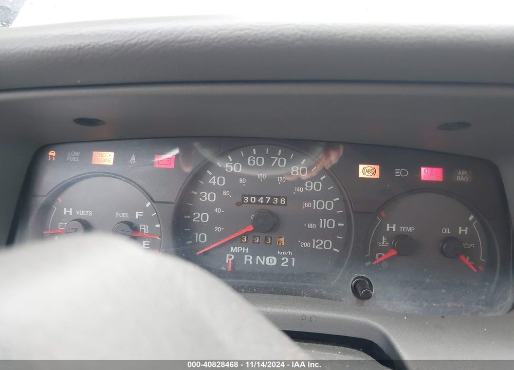 2005 MERCURY GRAND MARQUIS LS/LSE VIN: 2MEFM75W15X632775