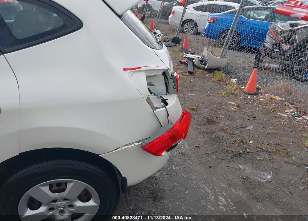 2015 NISSAN ROGUE SELECT S VIN: JN8AS5MTXFW664980
