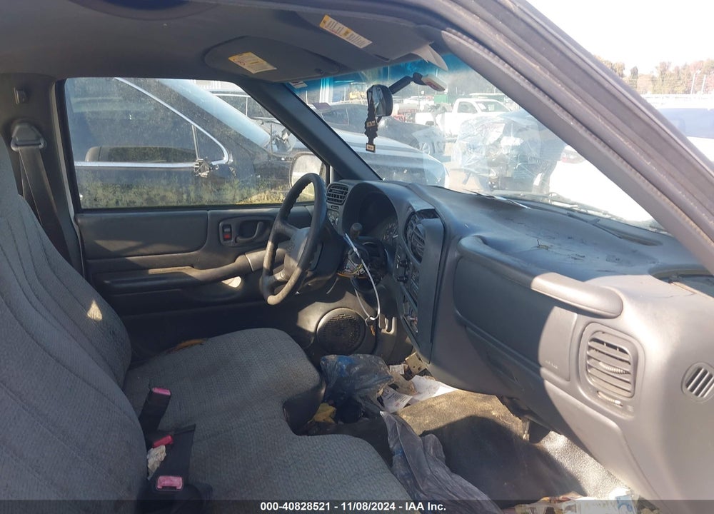 2002 CHEVROLET S-10 VIN: 1GCCS14W928159809