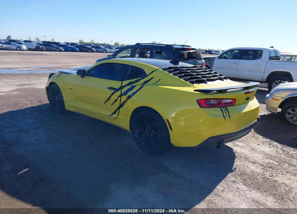 2018 CHEVROLET CAMARO VIN: 1G1FB1RS8J0124087