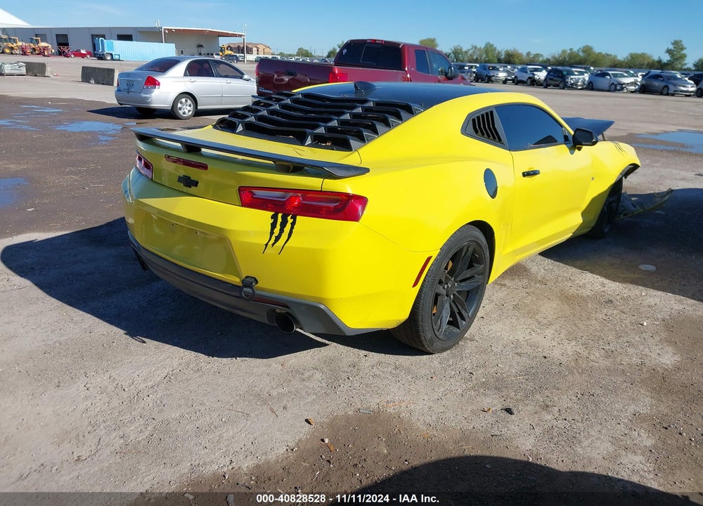 2018 CHEVROLET CAMARO VIN: 1G1FB1RS8J0124087