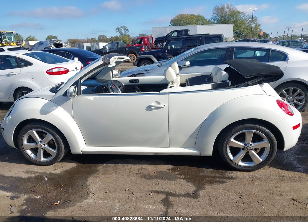 2007 VOLKSWAGEN NEW BEETLE TRIPLE WHITE VIN: 3VWFF31Y87M411696