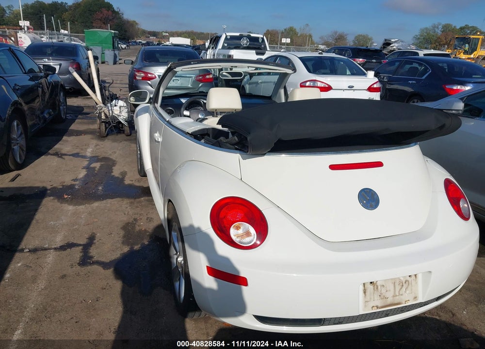 2007 VOLKSWAGEN NEW BEETLE TRIPLE WHITE VIN: 3VWFF31Y87M411696