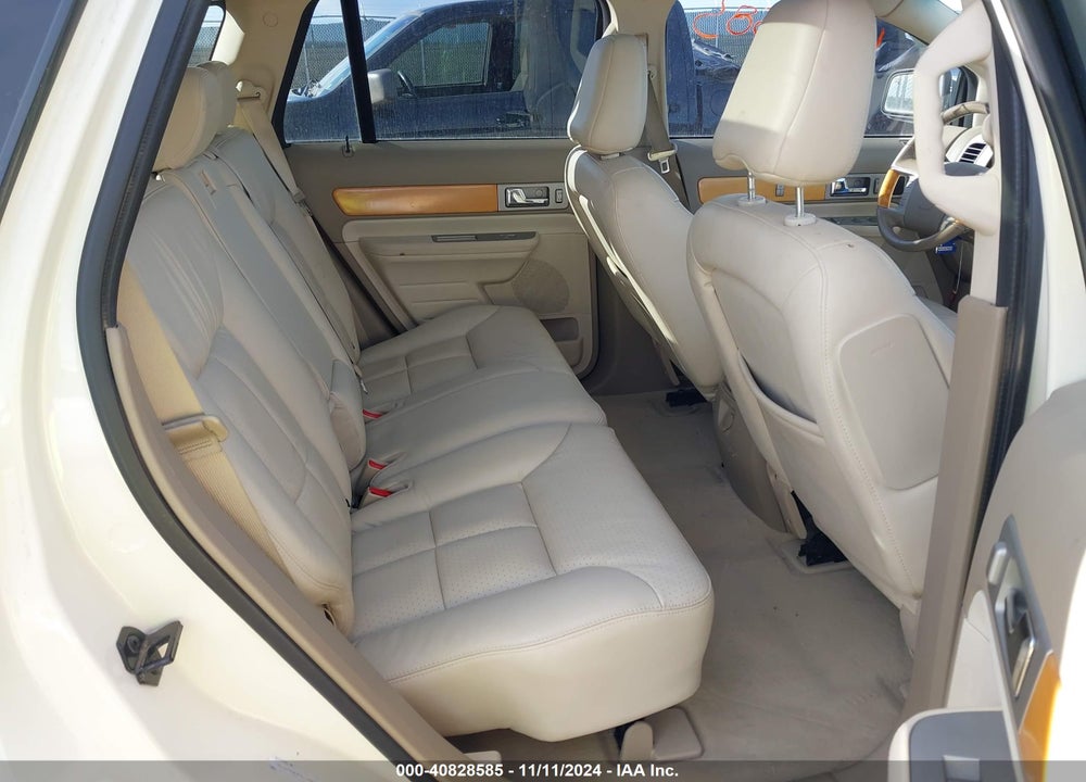 2007 LINCOLN MKX VIN: 2LMDU88C07BJ19856