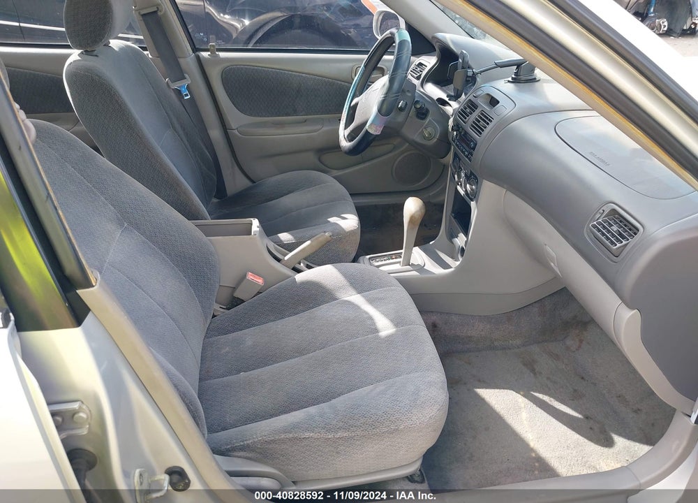 2001 TOYOTA COROLLA LE VIN: 2T1BR12E31C412899