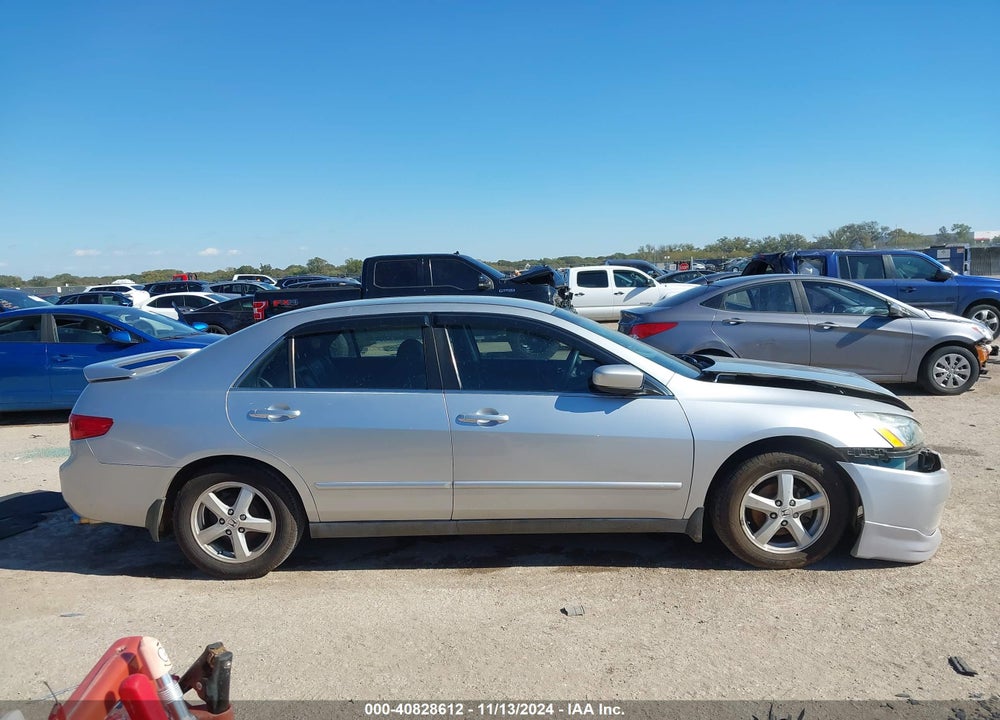 2005 HONDA ACCORD 2.4 LX VIN: 3HGCM56425G707727