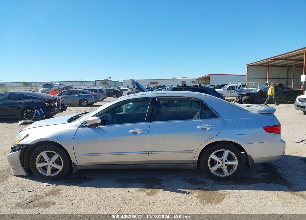 2005 HONDA ACCORD 2.4 LX VIN: 3HGCM56425G707727