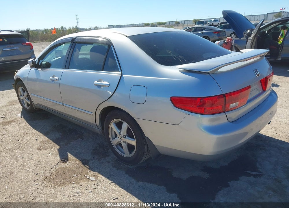 2005 HONDA ACCORD 2.4 LX VIN: 3HGCM56425G707727