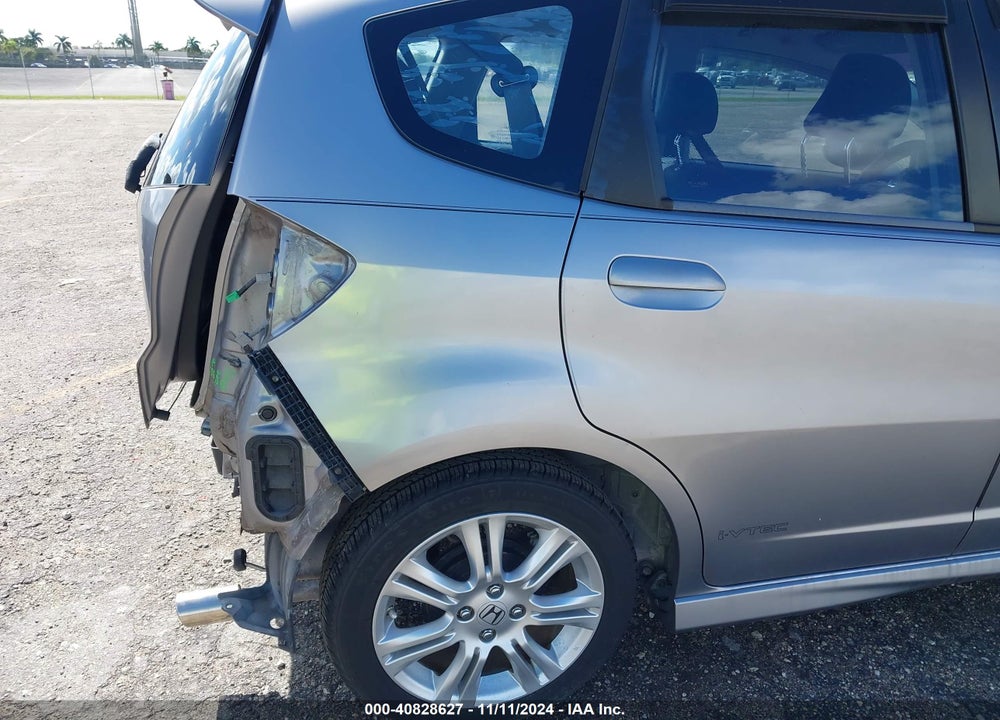 2009 HONDA FIT SPORT VIN: JHMGE88429S018280