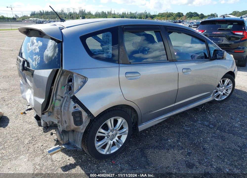 2009 HONDA FIT SPORT VIN: JHMGE88429S018280