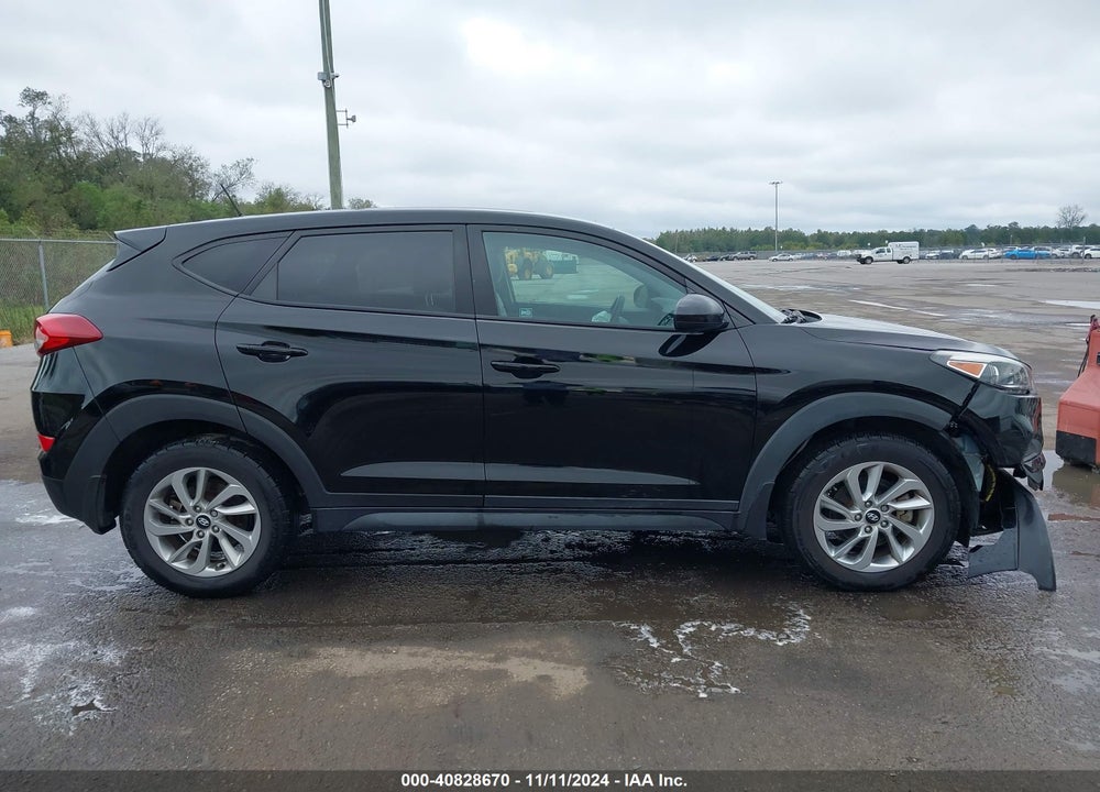 2016 HYUNDAI TUCSON SE VIN: KM8J23A40GU204927