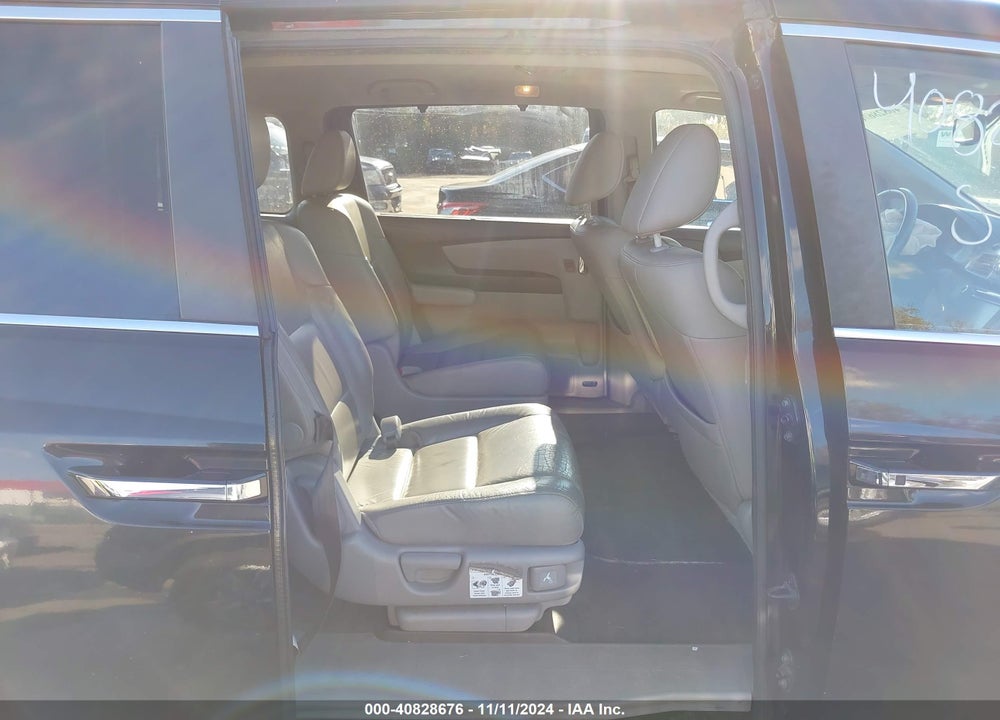 2015 HONDA ODYSSEY VIN: 5FNRL5H67FB031101