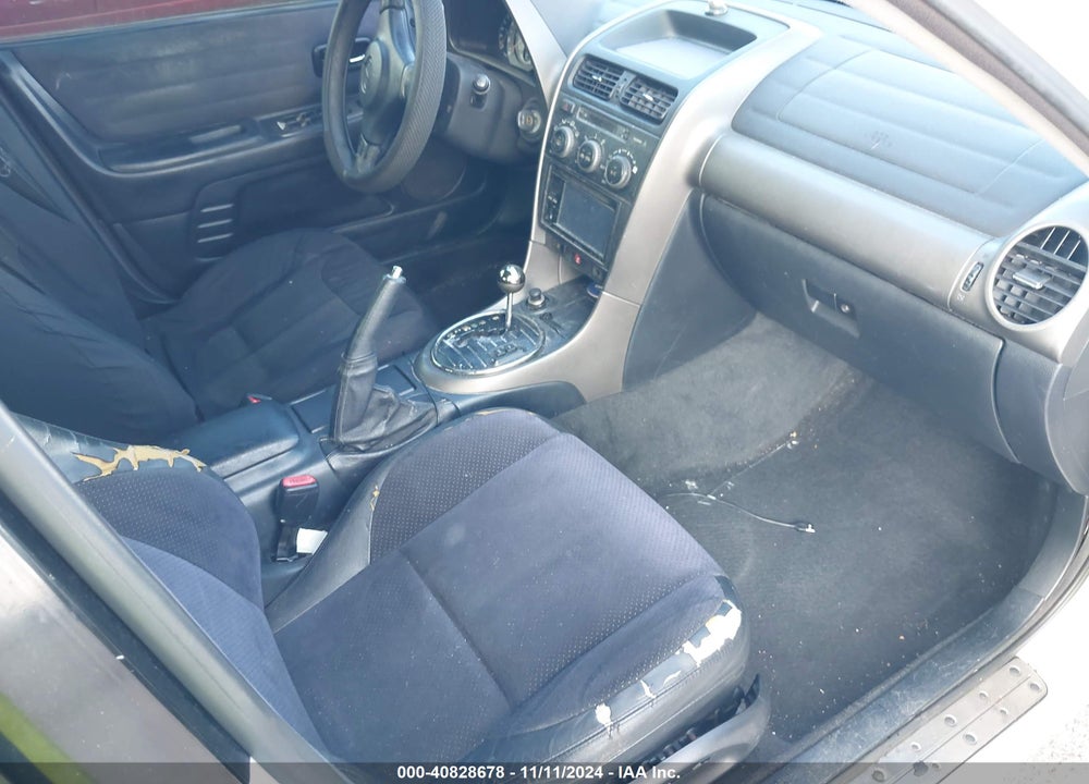 2001 LEXUS IS 300 VIN: JTHBD182010028745