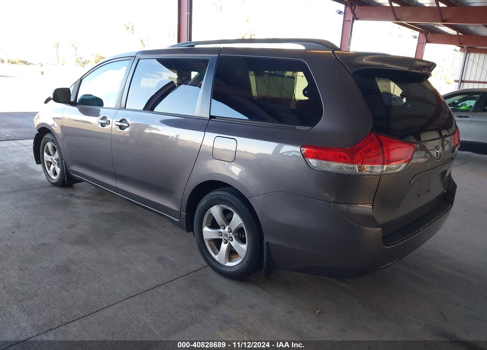 2011 TOYOTA SIENNA LE V6 VIN: 5TDKK3DC6BS042276