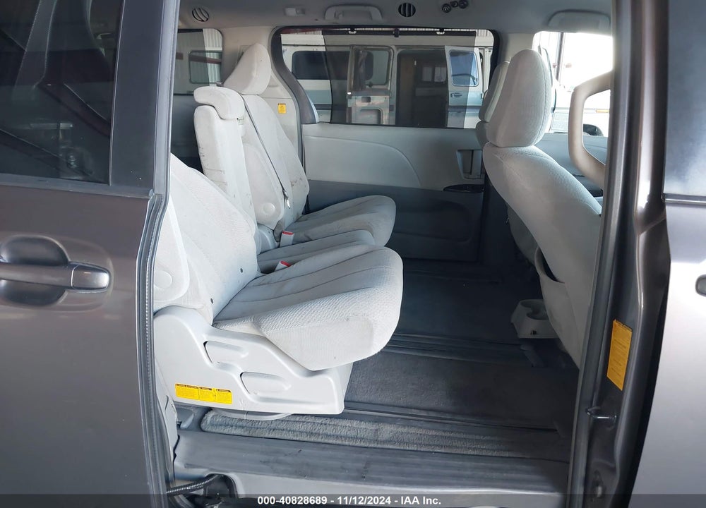 2011 TOYOTA SIENNA LE V6 VIN: 5TDKK3DC6BS042276